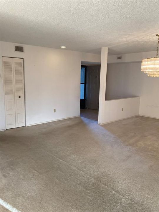 En Venta: $164,900 (2 camas, 2 baños, 1700 Pies cuadrados)