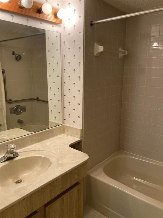 En Venta: $164,900 (2 camas, 2 baños, 1700 Pies cuadrados)