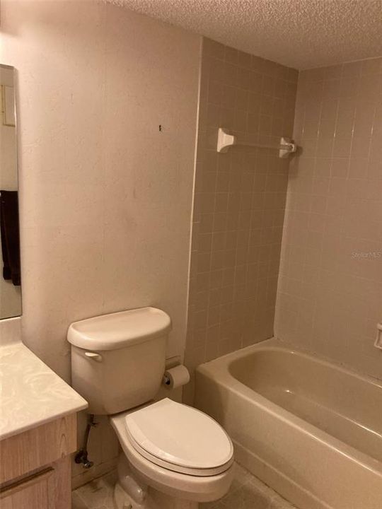 En Venta: $164,900 (2 camas, 2 baños, 1700 Pies cuadrados)