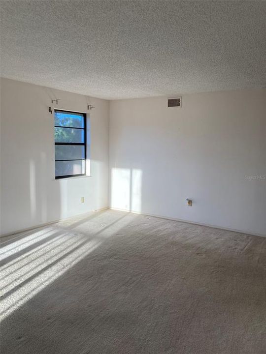 En Venta: $164,900 (2 camas, 2 baños, 1700 Pies cuadrados)