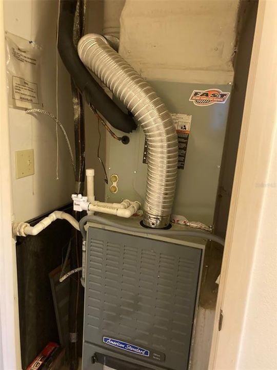 En Venta: $164,900 (2 camas, 2 baños, 1700 Pies cuadrados)