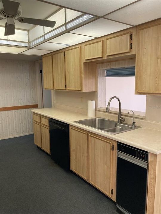 En Venta: $164,900 (2 camas, 2 baños, 1700 Pies cuadrados)