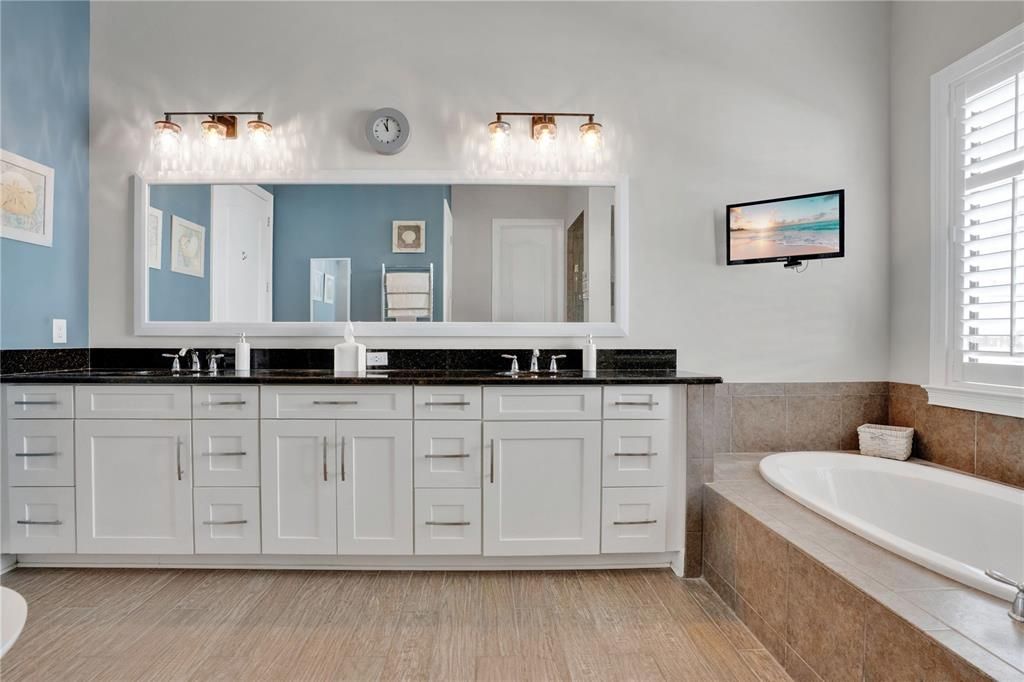 En Venta: $1,399,000 (4 camas, 4 baños, 4123 Pies cuadrados)