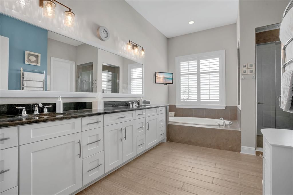 En Venta: $1,399,000 (4 camas, 4 baños, 4123 Pies cuadrados)