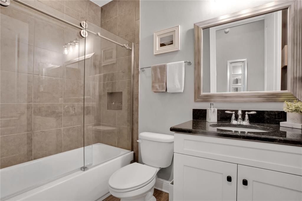 En Venta: $1,399,000 (4 camas, 4 baños, 4123 Pies cuadrados)