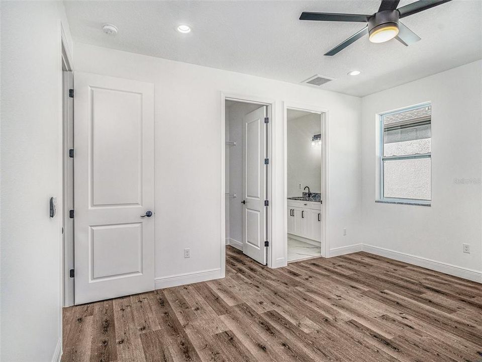 На продажу: $389,900 (3 спален, 2 ванн, 1491 Квадратных фут)