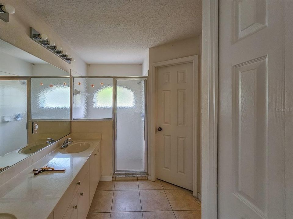 En Venta: $339,900 (3 camas, 2 baños, 1669 Pies cuadrados)