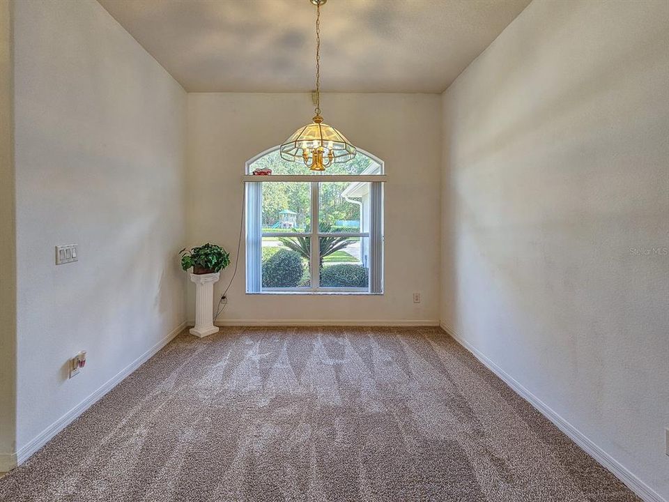 En Venta: $339,900 (3 camas, 2 baños, 1669 Pies cuadrados)