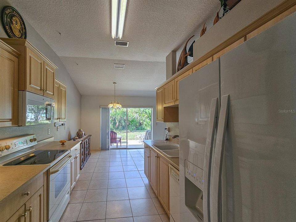 En Venta: $339,900 (3 camas, 2 baños, 1669 Pies cuadrados)