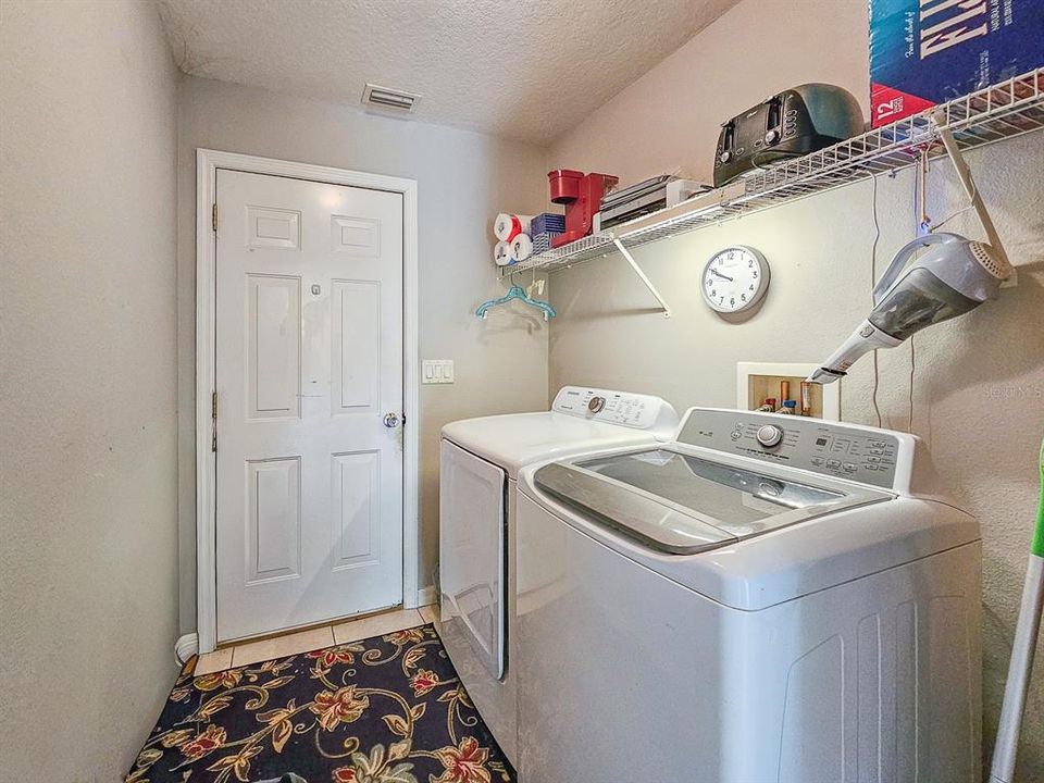 En Venta: $339,900 (3 camas, 2 baños, 1669 Pies cuadrados)