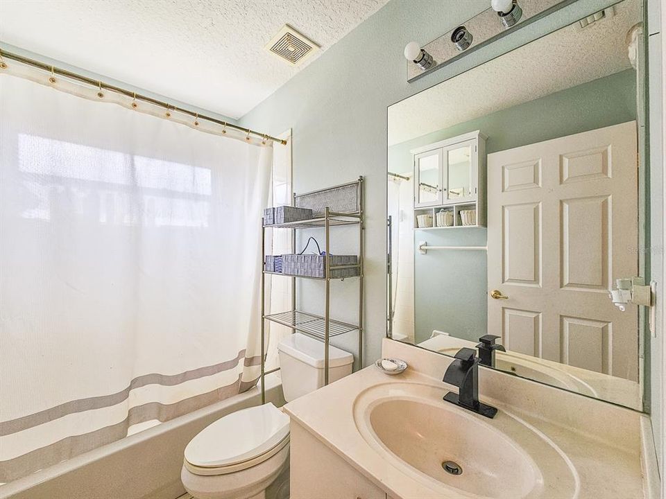 En Venta: $339,900 (3 camas, 2 baños, 1669 Pies cuadrados)