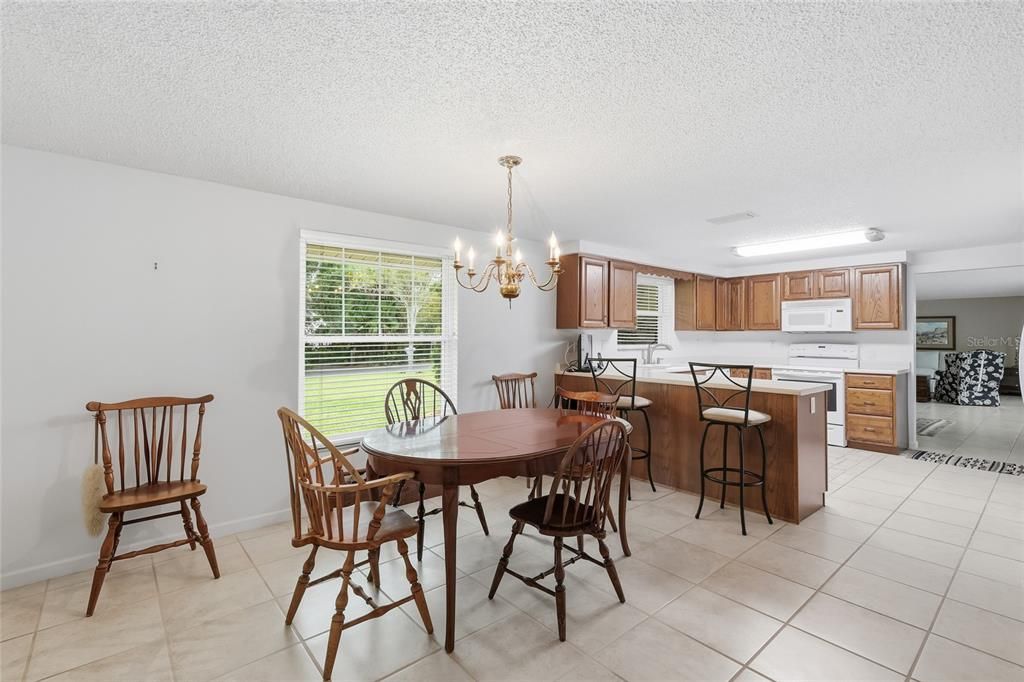 For Sale: $659,000 (3 beds, 3 baths, 2384 Square Feet)