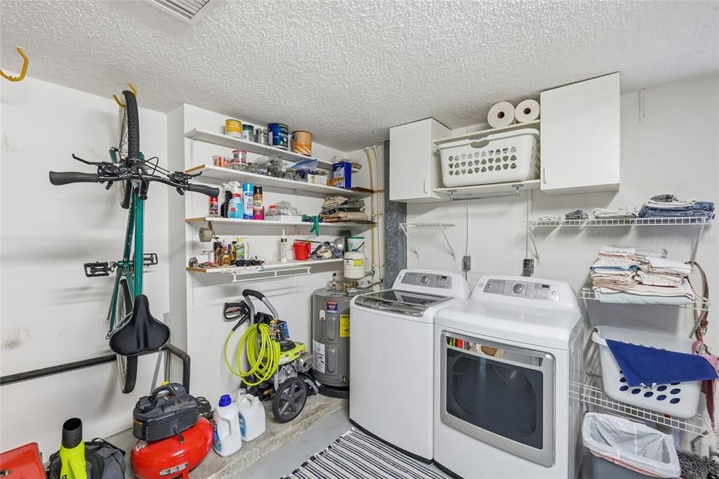 For Sale: $659,000 (3 beds, 3 baths, 2384 Square Feet)