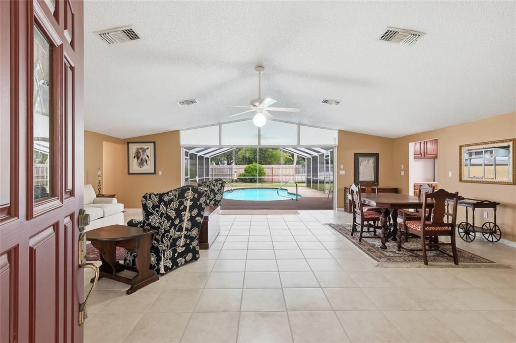 For Sale: $659,000 (3 beds, 3 baths, 2384 Square Feet)