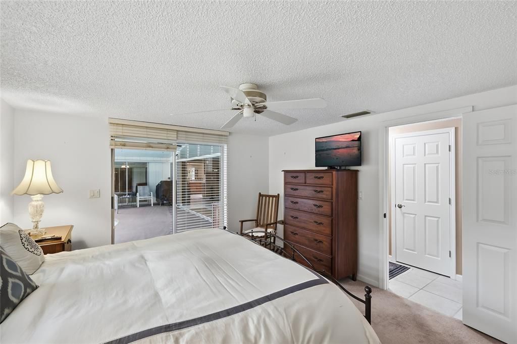 For Sale: $659,000 (3 beds, 3 baths, 2384 Square Feet)