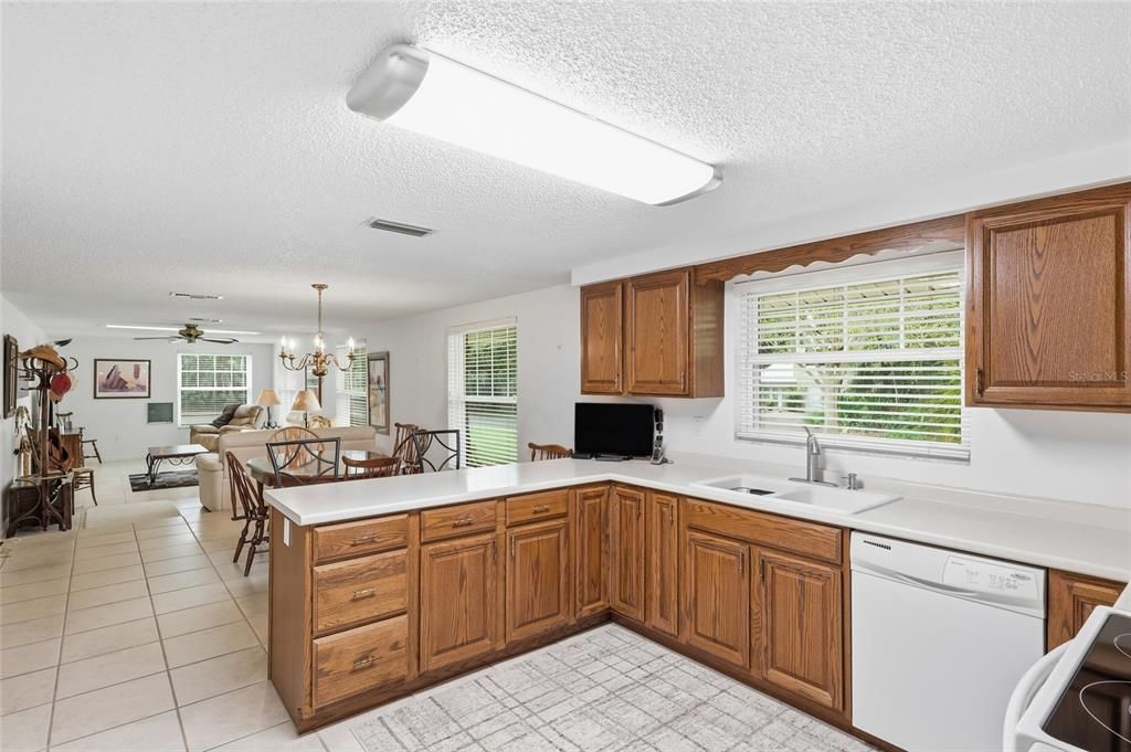 For Sale: $659,000 (3 beds, 3 baths, 2384 Square Feet)