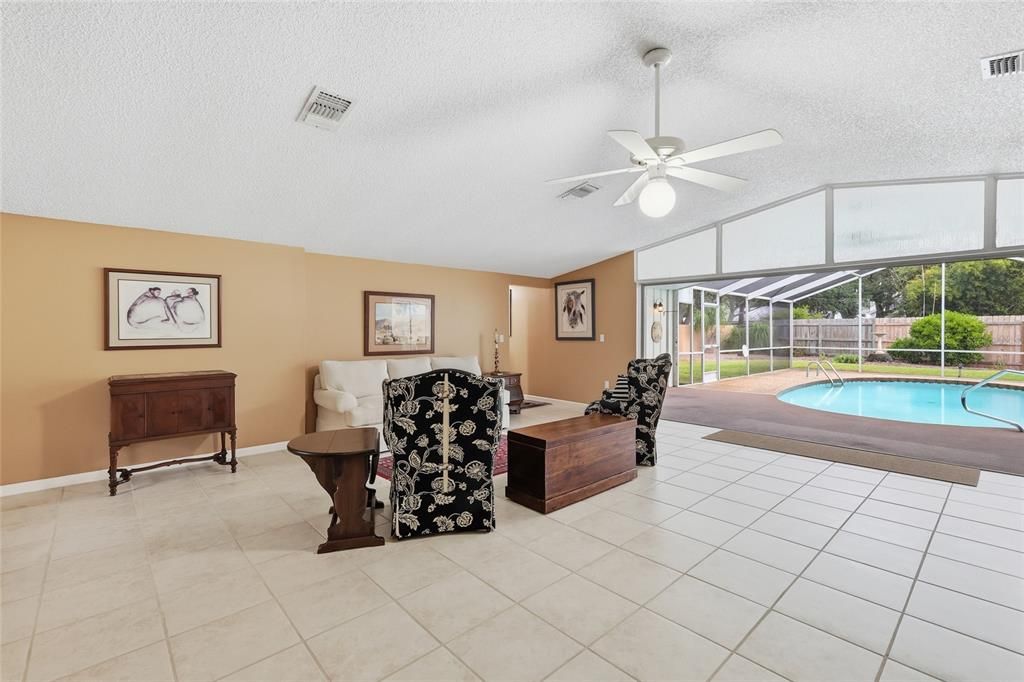 For Sale: $659,000 (3 beds, 3 baths, 2384 Square Feet)