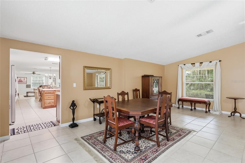 For Sale: $659,000 (3 beds, 3 baths, 2384 Square Feet)