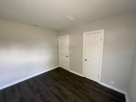 出租: $1,795 (2 贝兹, 1 浴室, 696 平方英尺)