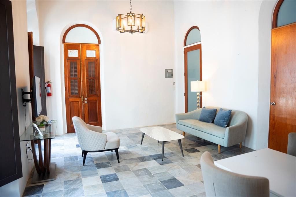 En Venta: $595,000 (1 camas, 1 baños, 929 Pies cuadrados)