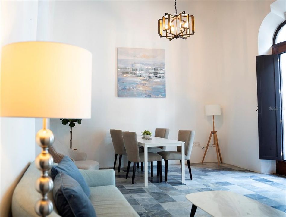 En Venta: $595,000 (1 camas, 1 baños, 929 Pies cuadrados)