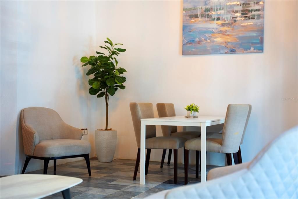 En Venta: $595,000 (1 camas, 1 baños, 929 Pies cuadrados)