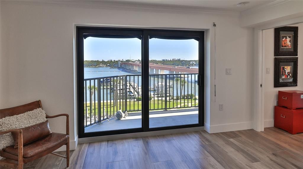 En Venta: $925,000 (2 camas, 2 baños, 1259 Pies cuadrados)