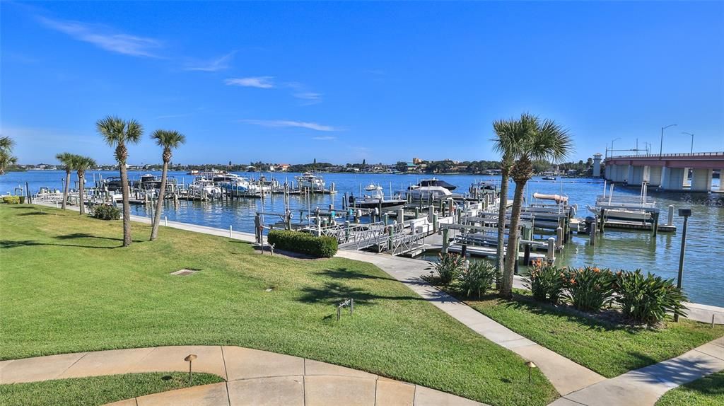 En Venta: $925,000 (2 camas, 2 baños, 1259 Pies cuadrados)