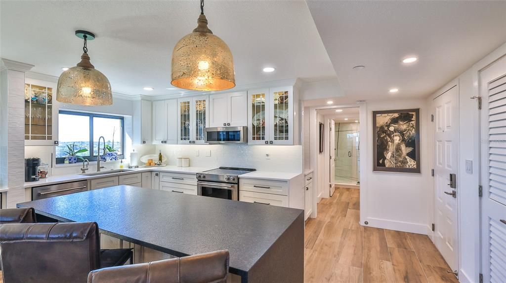 En Venta: $925,000 (2 camas, 2 baños, 1259 Pies cuadrados)