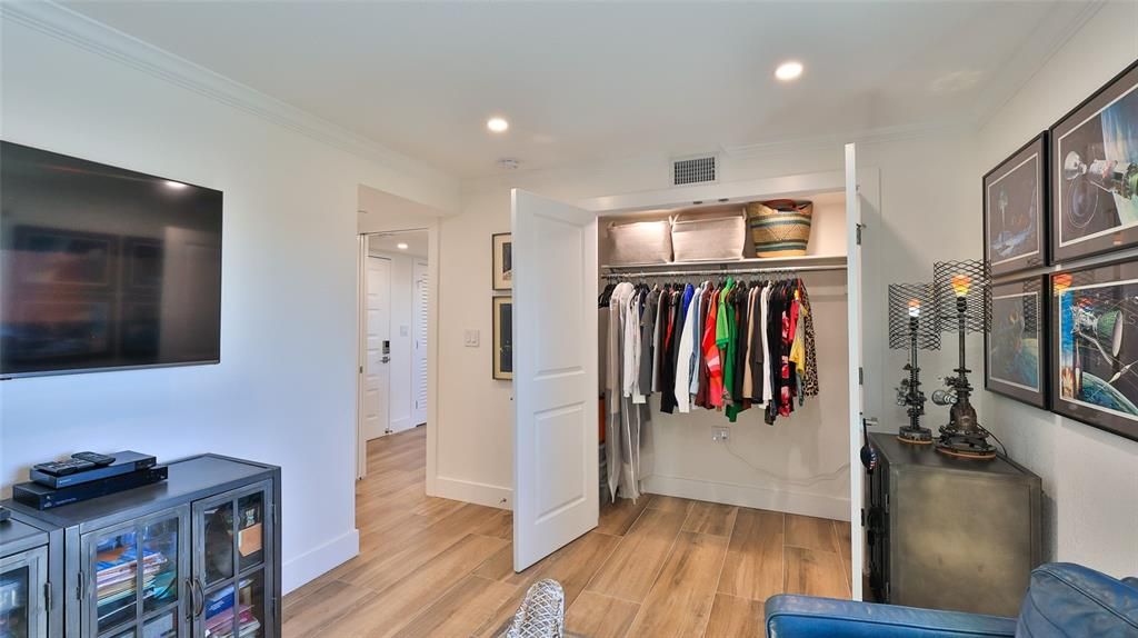 En Venta: $925,000 (2 camas, 2 baños, 1259 Pies cuadrados)