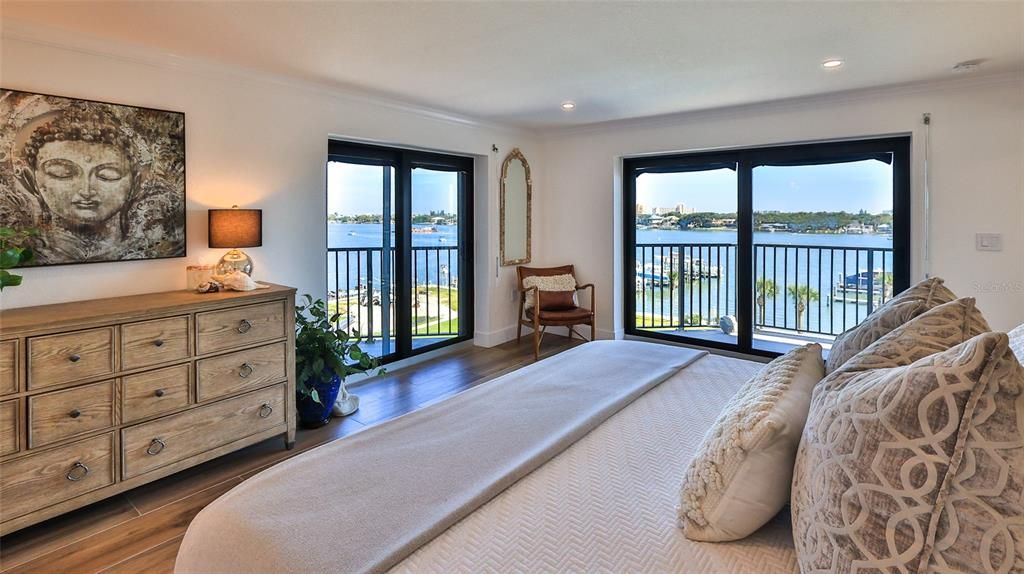 En Venta: $925,000 (2 camas, 2 baños, 1259 Pies cuadrados)