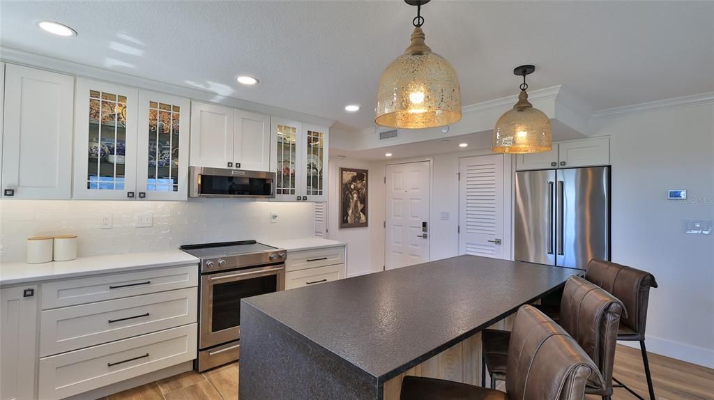 En Venta: $925,000 (2 camas, 2 baños, 1259 Pies cuadrados)