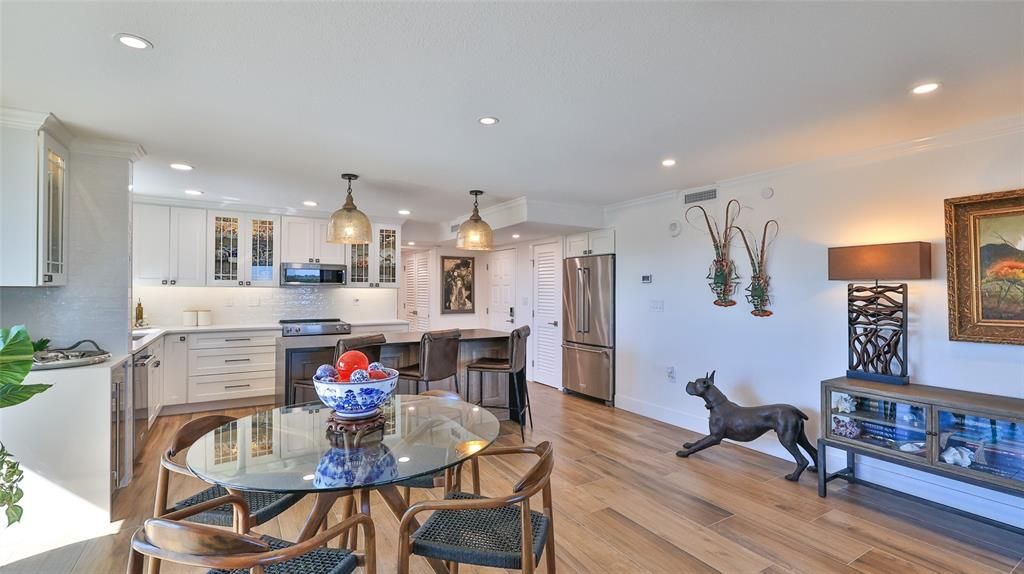 En Venta: $925,000 (2 camas, 2 baños, 1259 Pies cuadrados)