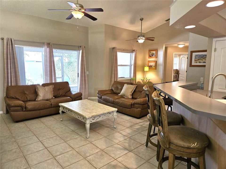 For Rent: $3,900 (3 beds, 2 baths, 1637 Square Feet)