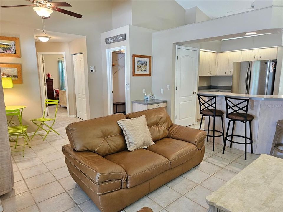 For Rent: $3,900 (3 beds, 2 baths, 1637 Square Feet)