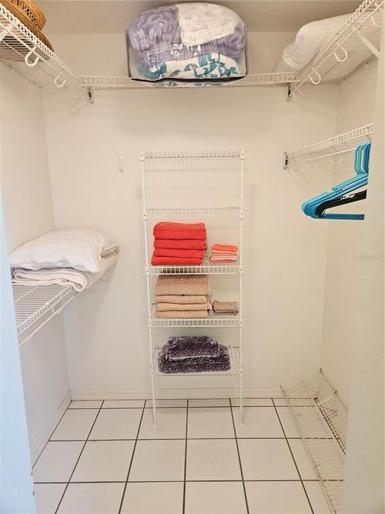 For Rent: $3,900 (3 beds, 2 baths, 1637 Square Feet)