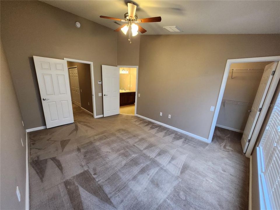Active With Contract: $1,900 (3 beds, 2 baths, 1622 Square Feet)