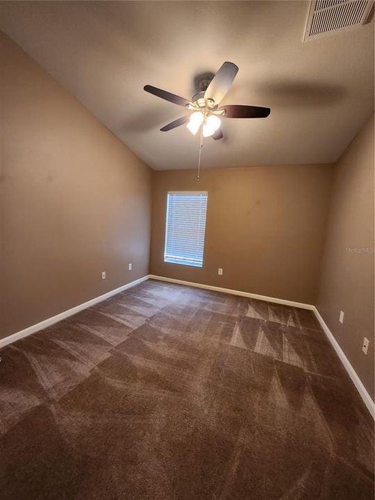 Active With Contract: $1,900 (3 beds, 2 baths, 1622 Square Feet)