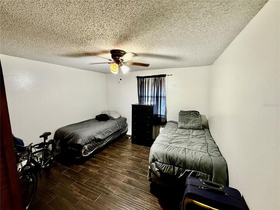 Под контрактом: $399,000 (3 спален, 2 ванн, 1670 Квадратных фут)