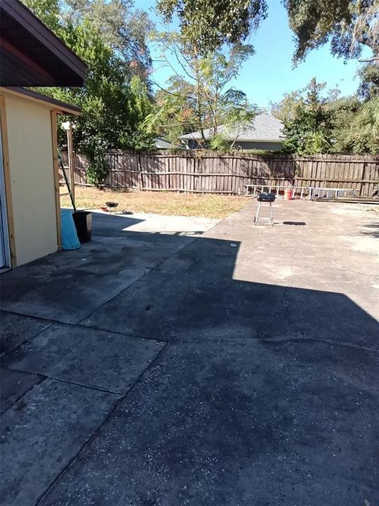 Под контрактом: $399,000 (3 спален, 2 ванн, 1670 Квадратных фут)