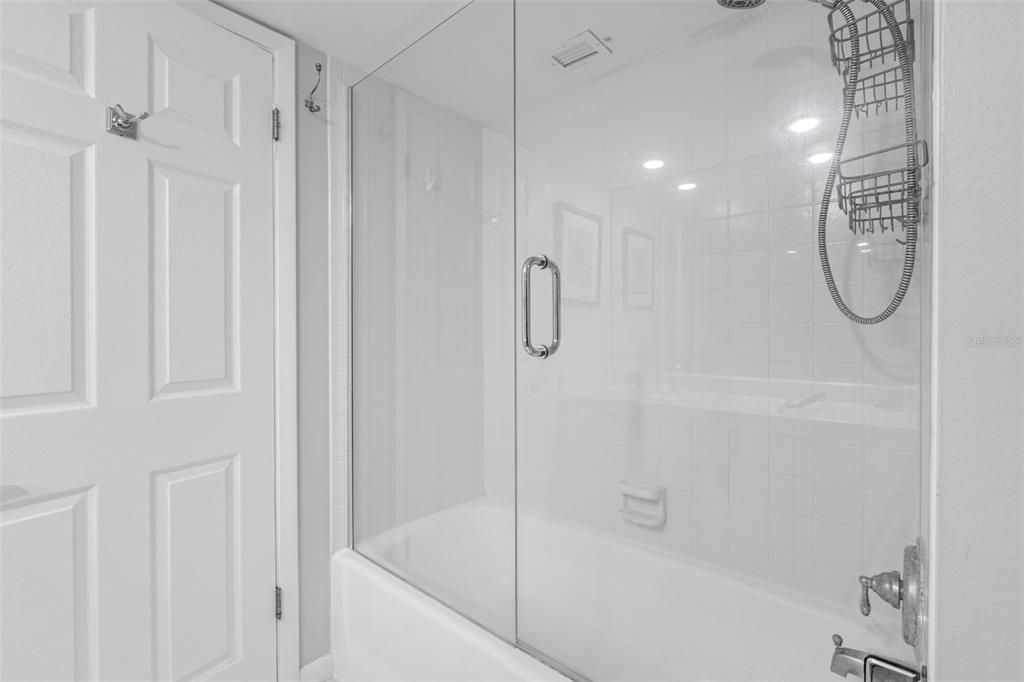 待售: $747,777 (2 贝兹, 2 浴室, 1392 平方英尺)