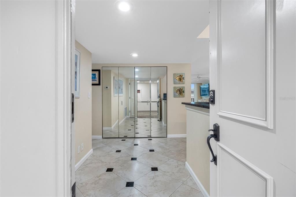 待售: $747,777 (2 贝兹, 2 浴室, 1392 平方英尺)