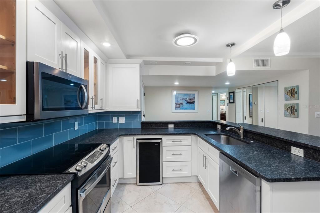 待售: $747,777 (2 贝兹, 2 浴室, 1392 平方英尺)