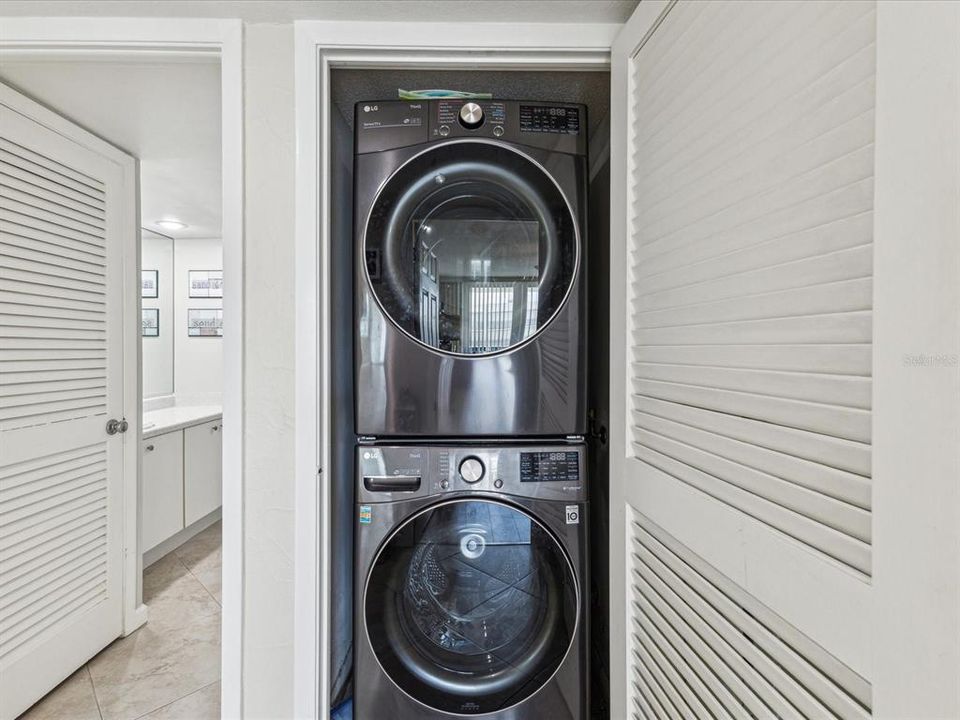 待售: $747,777 (2 贝兹, 2 浴室, 1392 平方英尺)