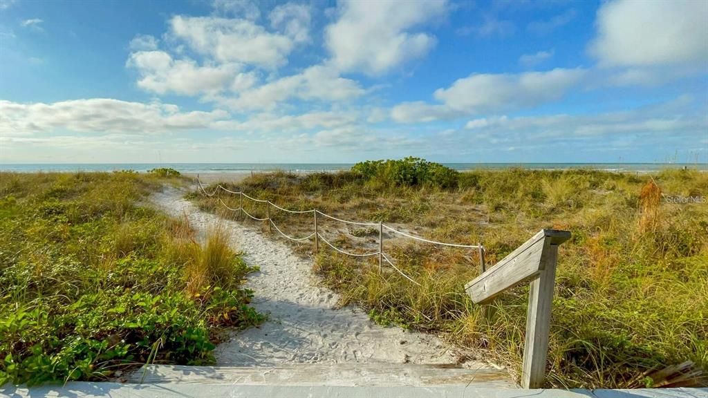 待售: $747,777 (2 贝兹, 2 浴室, 1392 平方英尺)