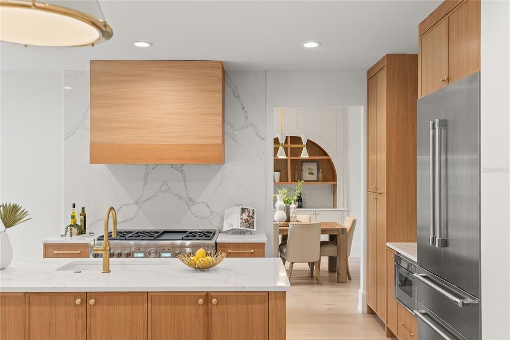 На продажу: $2,295,000 (5 спален, 3 ванн, 3691 Квадратных фут)