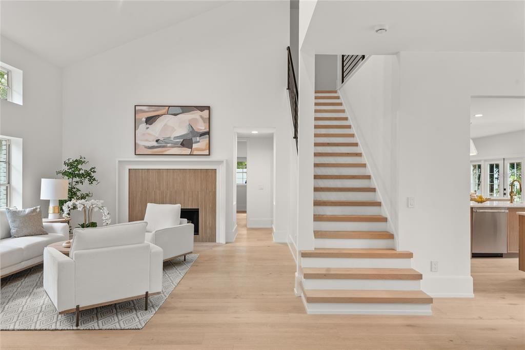 На продажу: $2,295,000 (5 спален, 3 ванн, 3691 Квадратных фут)