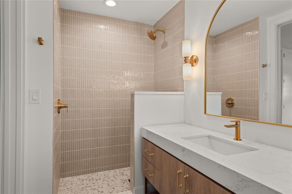 На продажу: $2,295,000 (5 спален, 3 ванн, 3691 Квадратных фут)