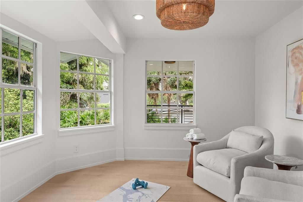 На продажу: $2,295,000 (5 спален, 3 ванн, 3691 Квадратных фут)