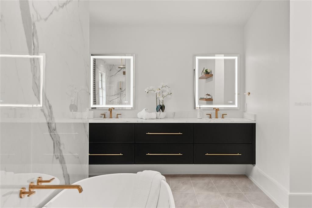 На продажу: $2,295,000 (5 спален, 3 ванн, 3691 Квадратных фут)